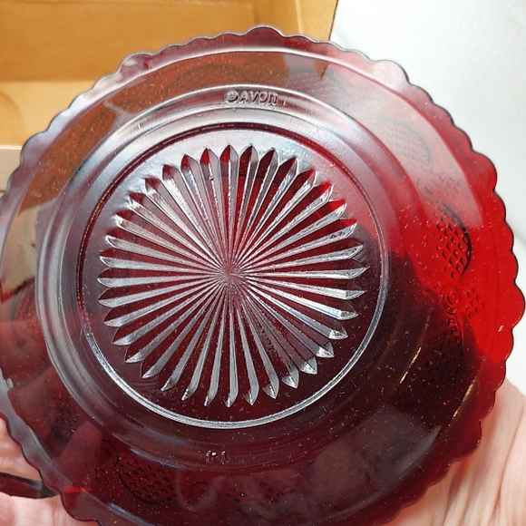 Avon Cape Cod Red Glass Cup & Saucer Set Collection NOS NEW 1990's Original box - Picture 10 of 16